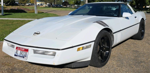 1990 CHEVROLET CORVETTE - RUNS GREAT - AFTERMARKET STEREO!