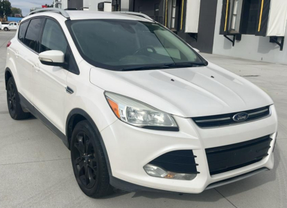 2016 FORD ESCAPE TITANIUM - TURBOCHARGED!