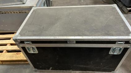 45&rdquo;L X 25&rdquo;W x 27H Wilson Hard Case