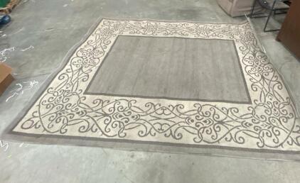 (1) 109&rdquo;x 86&rdquo; Carpet