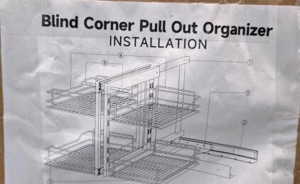 (1) Blind Corner Pull Out Organizer