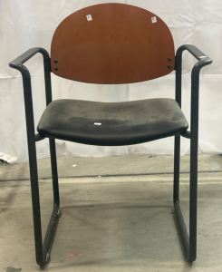 (2) 23&rdquo;x 30&rdquo; chairs
