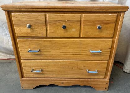 Wooden Dresser H 2&rsquo; 6&rdquo; W 2&rsquo; 9&rdquo; L 1&rsquo; 5&rdquo;