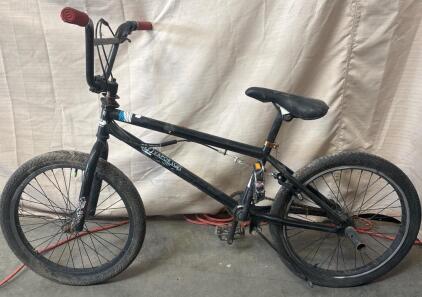 Mongoose Small Bicycle 19&rdquo;