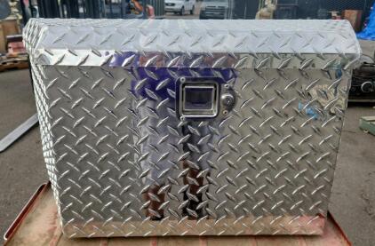 Aluminum Truck Tool Box, Diamond Plate Finish, Latch Lock