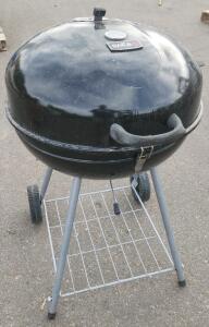 Baker's Charcoal Grill, Black, Steel Material, Ash Catcher, Temperature Gauge