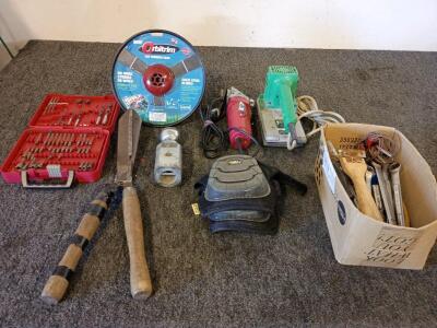 Electric Orbital Sander, 4 1/2 " Electric Grinder, Orbitrim Solid Steel Blades Gas Trimmer Head, 2 5/16" Hitch ball for Turnover all Under bed Gooseneck Hitches, (2)Gel Layered Knee Pads, Wooden Handle Headge Trimmers Box of Various Types of Tools And Muc