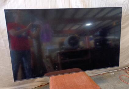 Samsung Crystal UHD 58" TV