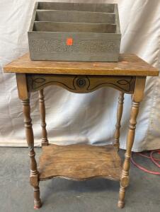 Small Endtable H 2&rsquo; 1&rdquo; W 1&rsquo; 6&rdquo; L 1&rsquo; And Mail Organizer