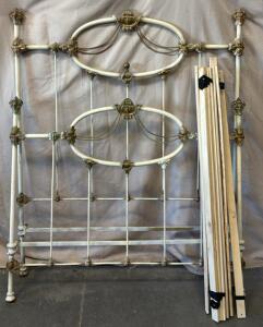 Antique Metal Bedframe / 53&rdquo; L x 66&rdquo; H