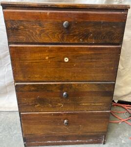 Wooden Dresser H 2&rsquo; 10&rdquo; W 1&rsquo; 9&rdquo; L 1&rsquo; 1&rdquo;