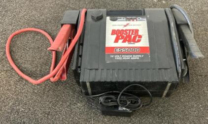 (1) Booster PAC 12V Jump Starter And Power Supply