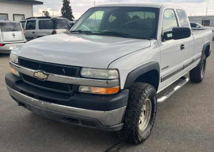 BANK REPO - 2001 CHEVROLET SILVERADO 2500 - 4X4!