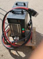 Crown RR5220-45 Electric Forklift, 4,065 lbs Capacity, 36V Battery. RUNS WELL SERVICED EVERY 3 MONTHS - 12