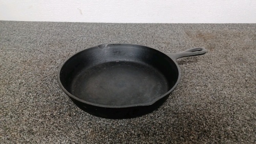 #8 10" Cast-Iron Skillet