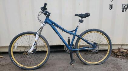 27.5" Diamondbacks Mountain Bike