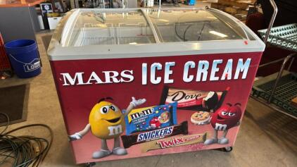Rolling Ice Cream Freezer 42"x33"x28"
