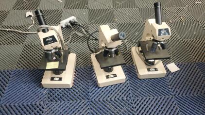(3) Swift M3200 Microscope