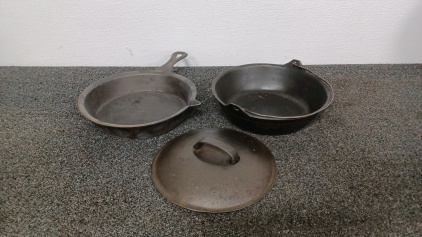 (2) 11" Cast-Iron Skillets