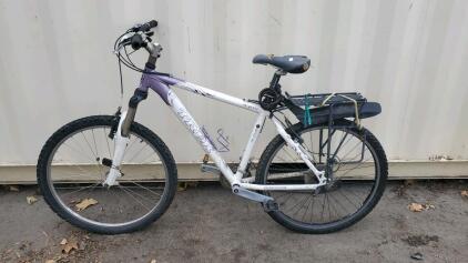 26" Trek 4300 Mountain Bike