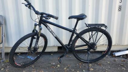 29" Volcanic Mountain Bike