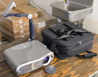 Toshiba TLP781 Projector w/ Carry Bag