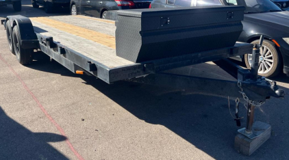 FLAT BED TRAILER - 20FT!! SNAP ON TOOL BOX! WINCH!