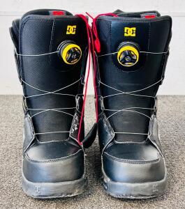 Pair Of Size 9 DC Scout BOA Snowboard Boots