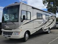 2014 FLEETWOOD BOUNDER MOTORHOME - ONLY 15,000 MILES