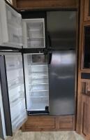 2014 FLEETWOOD BOUNDER MOTORHOME - ONLY 15,000 MILES - 12
