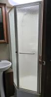 2014 FLEETWOOD BOUNDER MOTORHOME - ONLY 15,000 MILES - 18