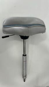 (1) Springfield Marine Kingpin Power-Rise Pedestal With Wise Cushion