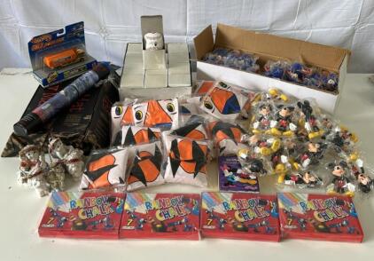 (12) Kellogg's Frosted Flakes Cereal Tony The Tiger 1991 Baseball (1) 1998 Hot Wheels 24K Plated Gold Haulers Semi-Truck (6) Play Mat Ultra Pro Gaming Mat & More