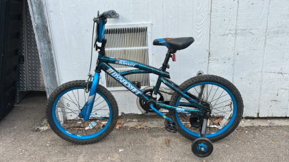 (1)18in Dynacraft High Impact BMX Culture Bike With Training Wheels (Blue And Black)