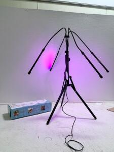 (1) Feel Show LED Grow Light With Stand
