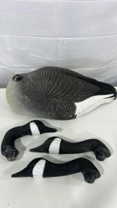 (3) Canada Honker &ndash; Super Magnum Decoy (3) Swivel Heads