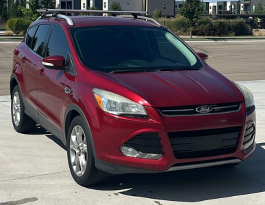 2014 FORD ESCAPE - 4X4!