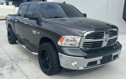 2016 RAM 1500 - 4X4! AFTERMARKET FUEL RIMS!