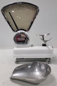 Vintage Avery Commercial Scale