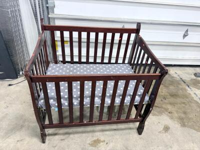 (1) Brown Wooden Baby Crib-38.5&rdquo;Hx39.5&rdquo;Wx25&rdquo;D