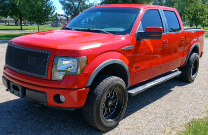 2011 FORD F-150 - 4X4!