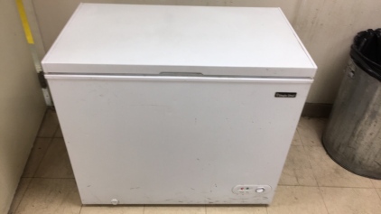 Magic Chef 7 Cubic Foot Chest Freezer