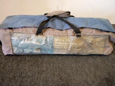 OZARK TRAIL 4-Person Polyester Dome Screen Camping Tent w/ Hardware And Carrying Case 12'X9'