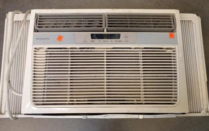 Frigidaire In Window AC Unit w/Extendable Vertical Fins