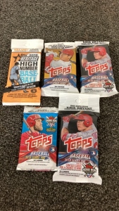 Unopened Topps Baseball Card Packs