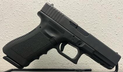 Glock 17 Semi-Automatic Pistol, 9x19mm, Serial #: BHMZ768