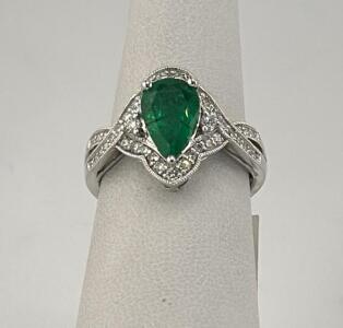 Platinum Ring with 1.53 CTW Pear Emerald, GIA Certified, RN037745