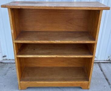 Wooden Shelf H 2&rsquo; 5&rdquo; W 2&rsquo; 6.5&rdquo; L 10.5&rdquo;