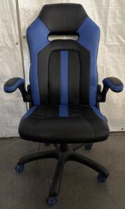 Black And Blue Gaming Chair H 3&rsquo; 9.5&rdquo; W 2&rsquo; 2.5&rdquo; L 1&rsquo; 7.5&rdquo;