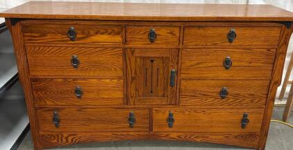 Wooden Dresser H 3&rsquo; 3&rdquo; W 5&rsquo; 10&rdquo; L 1&rsquo; 7&rdquo;